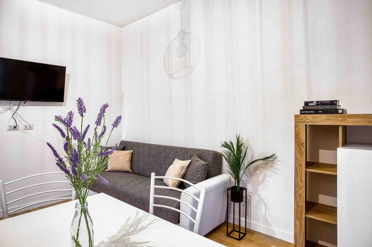 Joivy Warm And Inviting Flat With Balcony Apartment มิลาน ภายนอก รูปภาพ