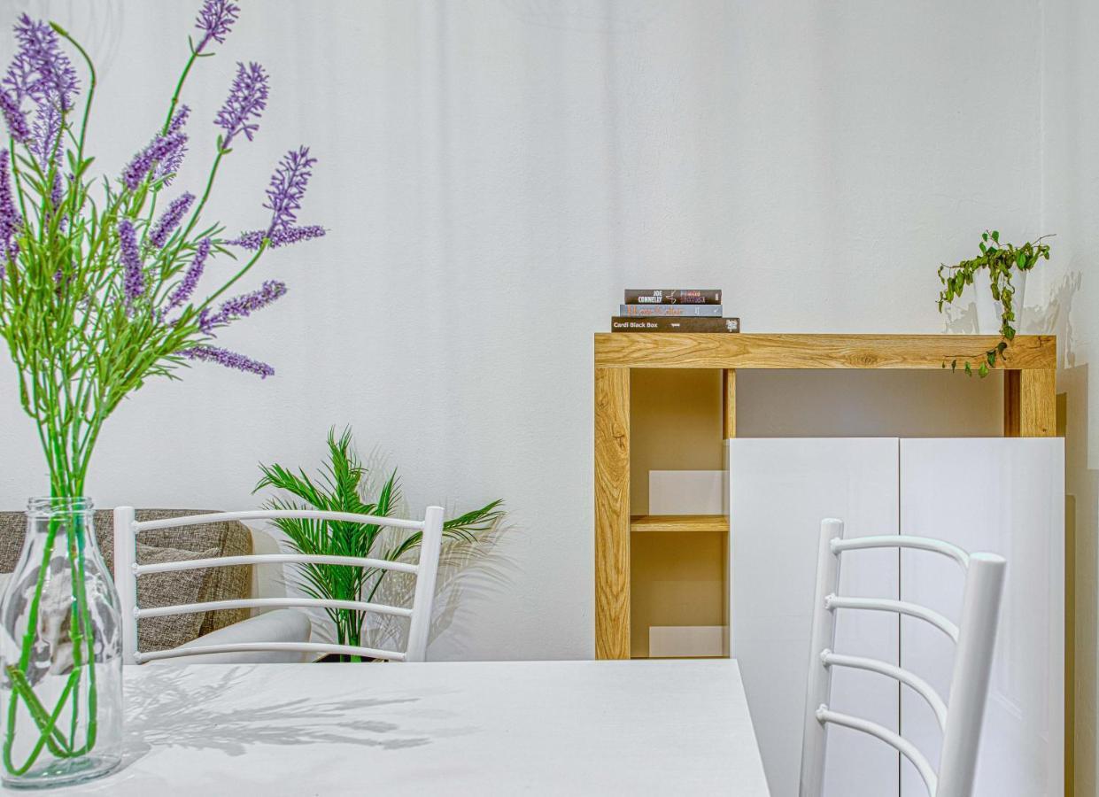 Joivy Warm And Inviting Flat With Balcony Apartment มิลาน ภายนอก รูปภาพ