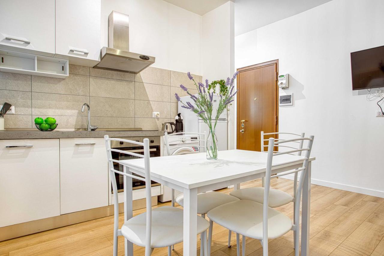 Joivy Warm And Inviting Flat With Balcony Apartment มิลาน ภายนอก รูปภาพ