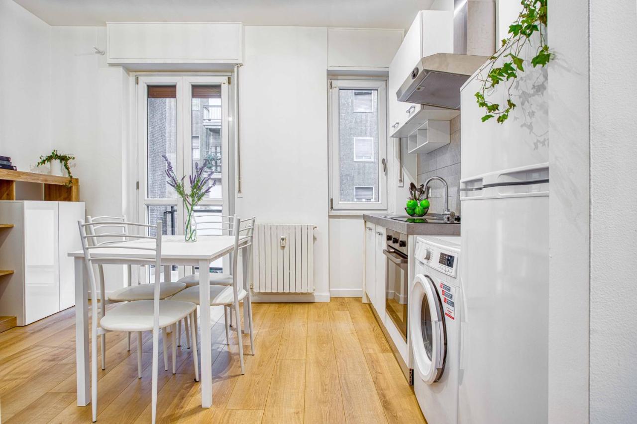 Joivy Warm And Inviting Flat With Balcony Apartment มิลาน ภายนอก รูปภาพ